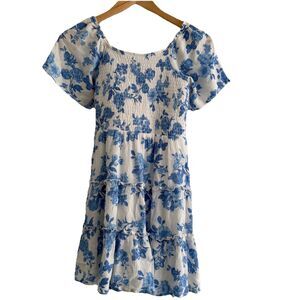 Girl’s Art Class Size Large 10/12 Dress White Blue Flowers Short Sleeves Ruched
